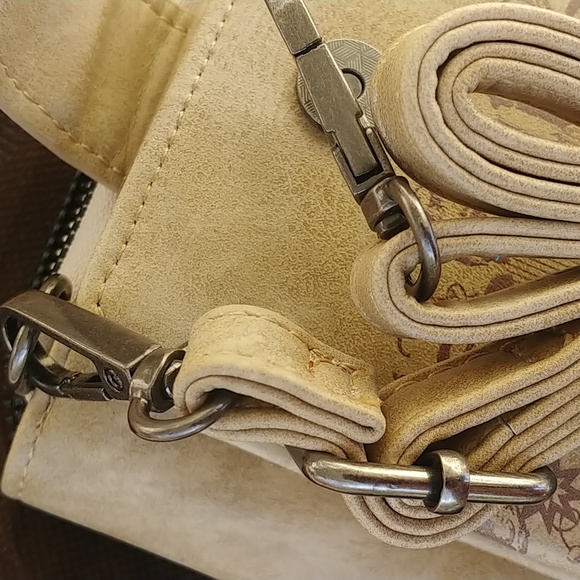 Montana West Crossbody Wallet Bag - Picture 12 of 16